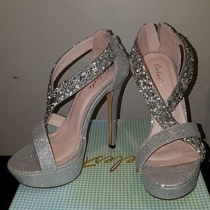 Celest silver Sheri-06 size 8. Sparkly Sexy